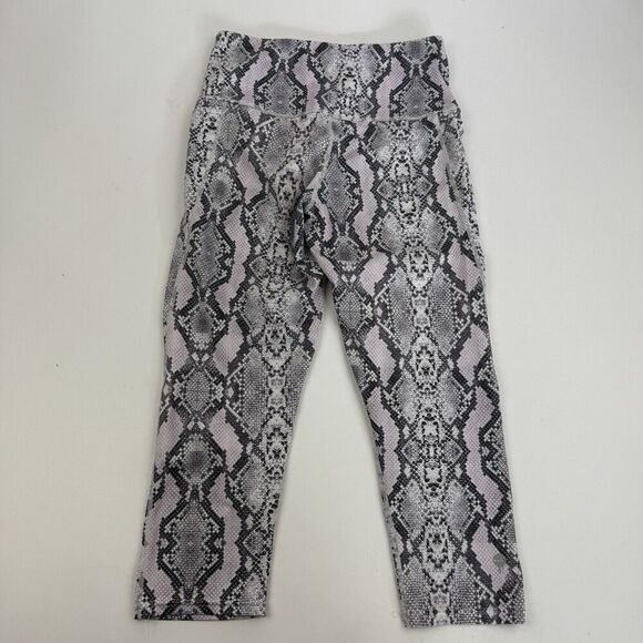 BlackMilk Pink Black Animal Reptile Print Cropped Capri Leggings Sz M Pockets - Picture 9 of 12